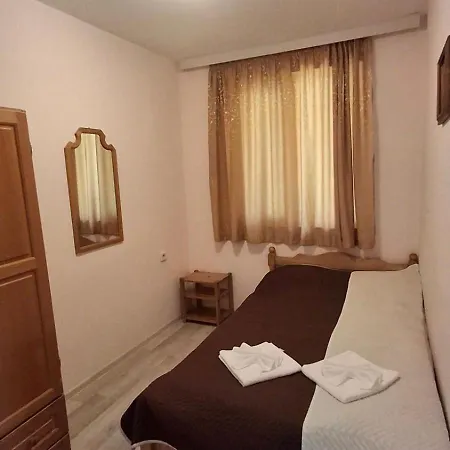 & Restaurant Hotel *