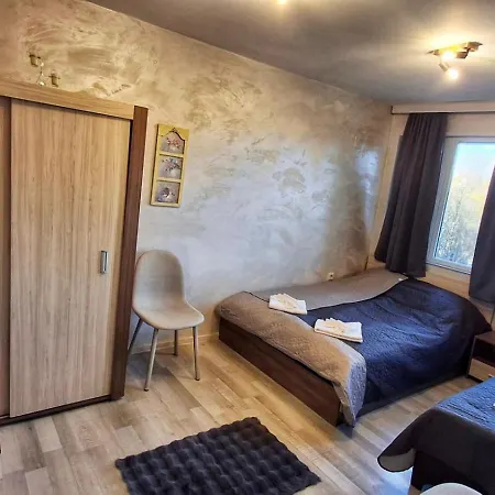 Hotel & Restaurant *