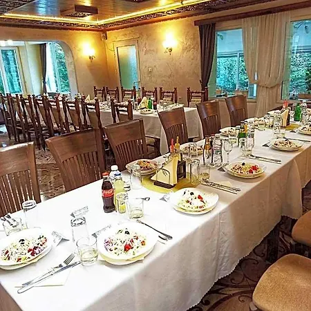 & Restaurant فندق كوتيل