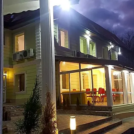 & Restaurant *