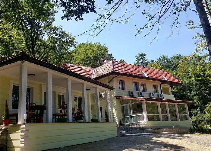 & Restaurant Hotel *